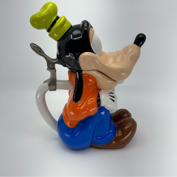 Goofy Disney Tankard Series Stein • Ceramarte • Porcelain •9¼" H •Made in Brazil - Picture 2 of 12